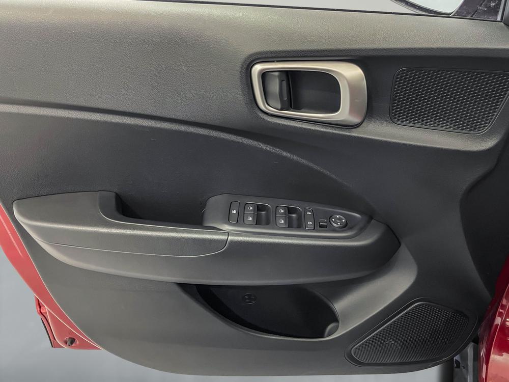 Hyundai Venue PREFERRED TWO TONE 2025 d’occasion à vendre - 12