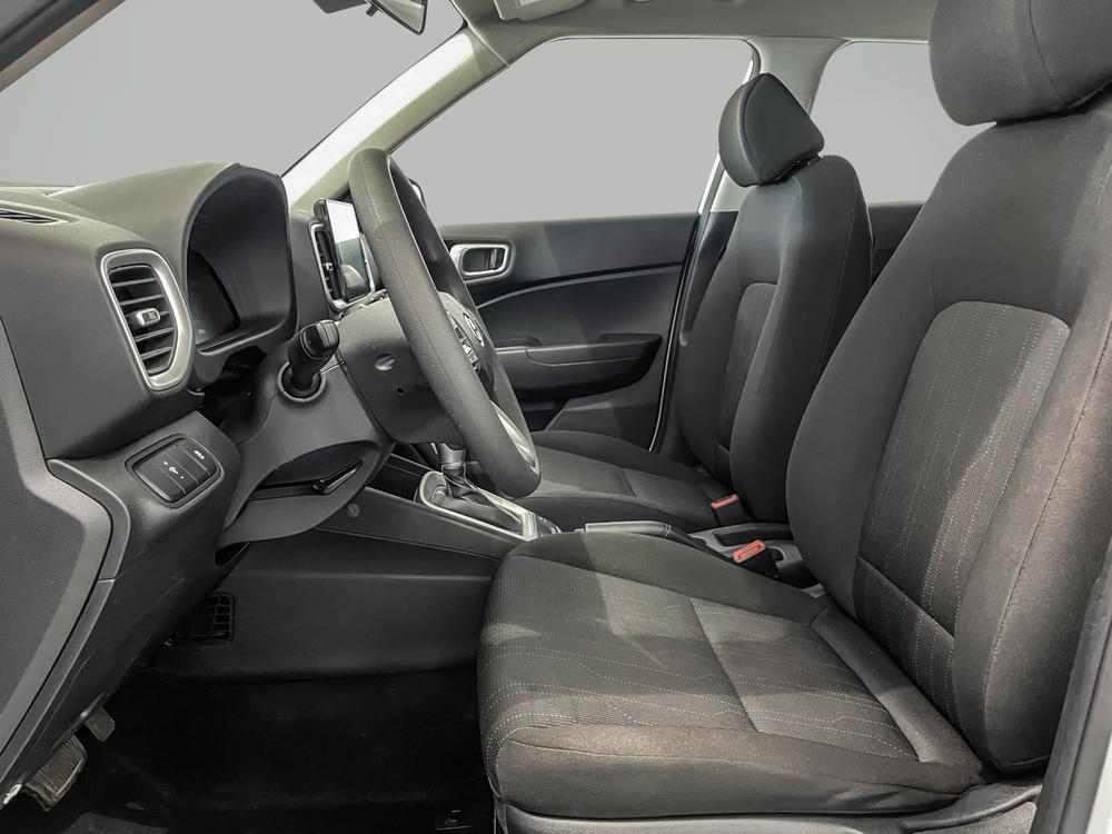 Hyundai Venue Essential / toit noir 2023 d’occasion à vendre - 12