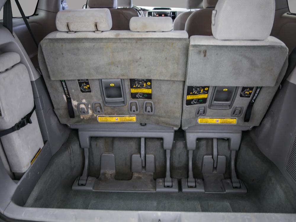 Toyota Sienna LE 2014 d’occasion à vendre - 35