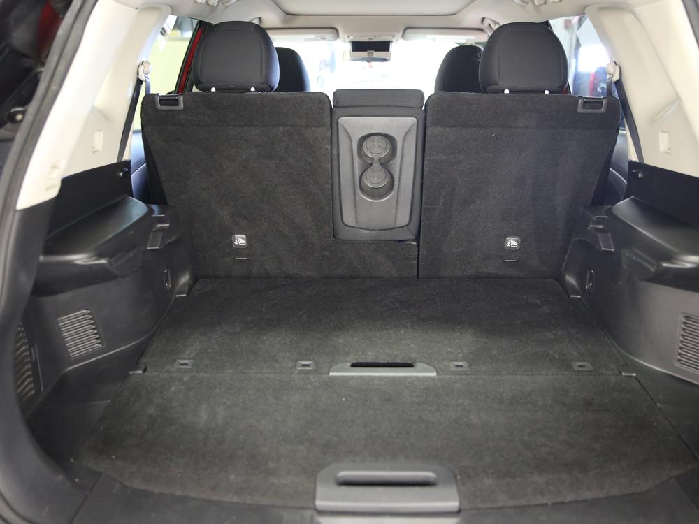 Nissan Rogue SV 2018 d’occasion à vendre - 36