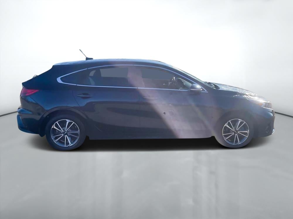 Kia Forte5 EX 2022 d’occasion à vendre - 11