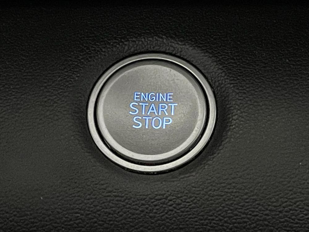 Hyundai Elantra 2023 Noir usage à vendre Hyundai Elantra 2023 Noir usage à vendre