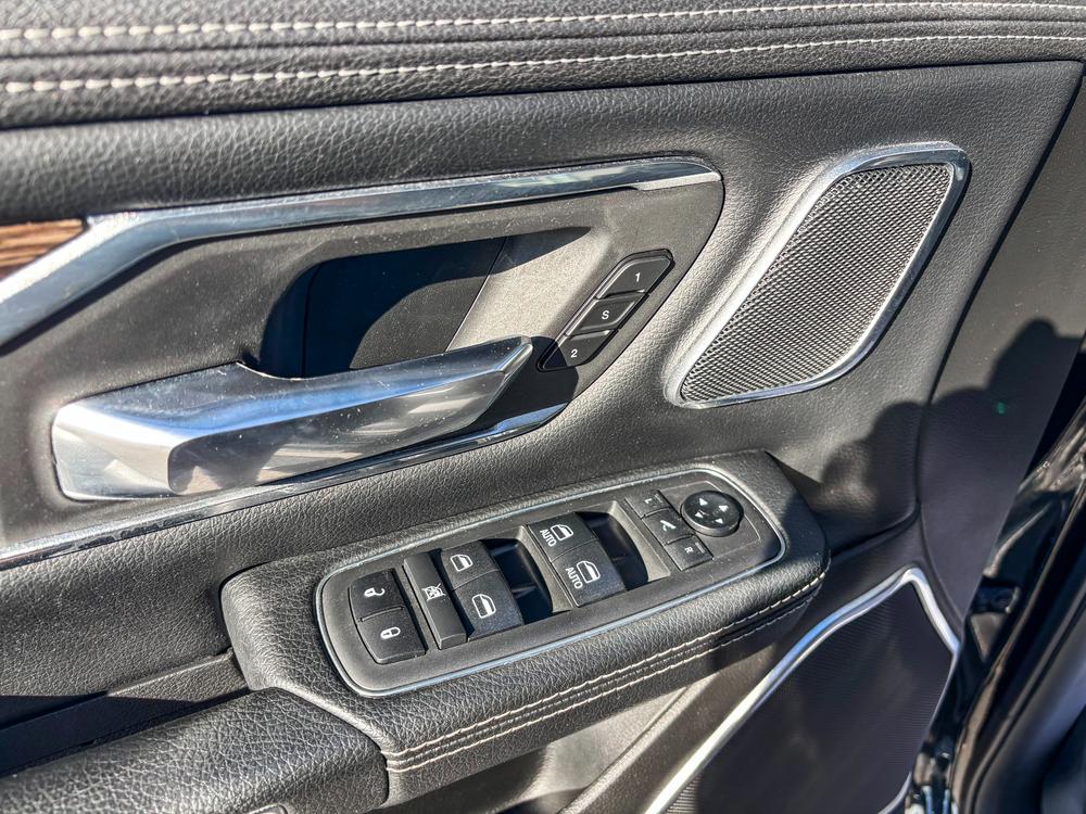 Ram 1500 2019 Noir usage à vendre Ram 1500 2019 Noir usage à vendre