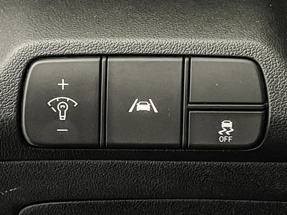 Hyundai Elantra 2023 Noir usage à vendre Hyundai Elantra 2023 Noir usage à vendre