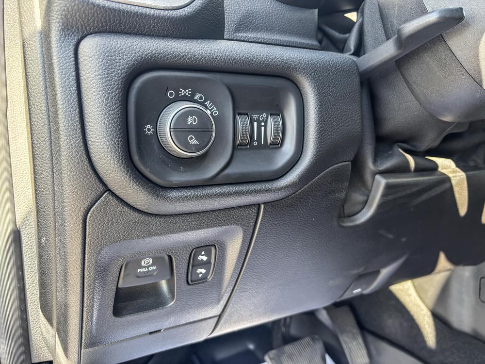 Ram 1500 2019 Noir usage à vendre Ram 1500 2019 Noir usage à vendre