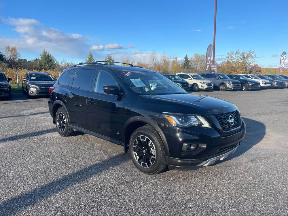 Nissan Pathfinder SL