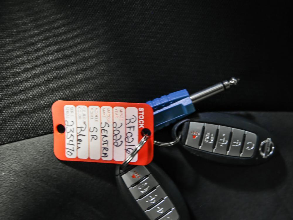 Nissan Sentra 2022 Bleu usage à vendre Nissan Sentra 2022 Bleu usage à vendre