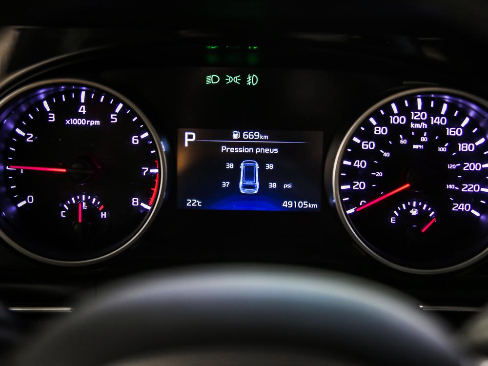 Kia Carnival 2023 Bleu usage à vendre Kia Carnival 2023 Bleu usage à vendre