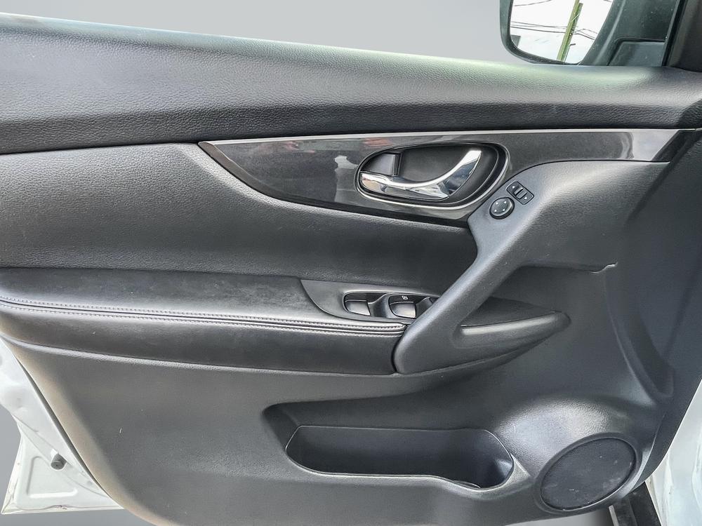 Nissan Rogue 2017 Blanc usage à vendre Nissan Rogue 2017 Blanc usage à vendre