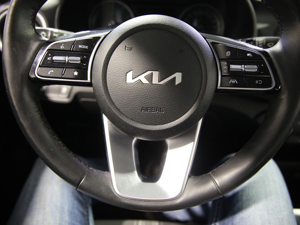 Kia Forte EX 2023 d’occasion à vendre - 18