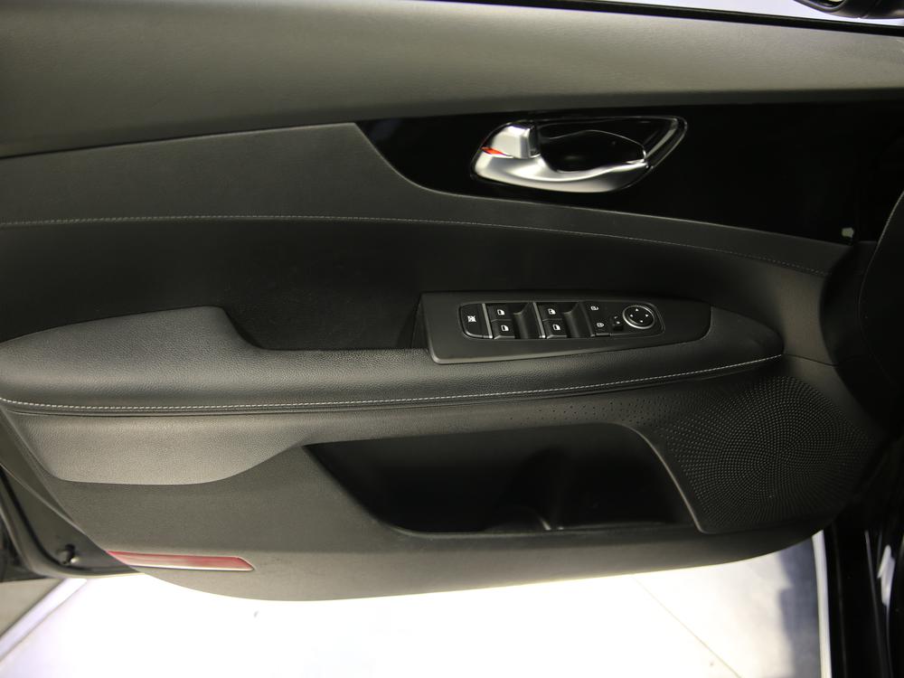 Kia Forte EX 2023 d’occasion à vendre - 14