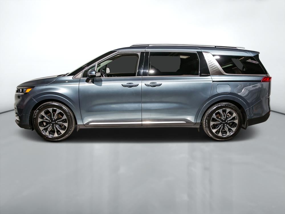 Kia Carnival 2023 Bleu usage à vendre Kia Carnival 2023 Bleu usage à vendre