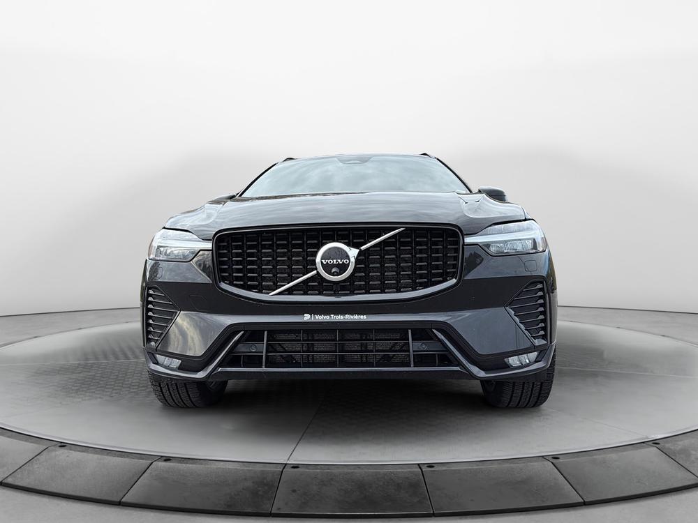 Volvo XC60 B6 R-DESIGN AWD 2022 d’occasion à vendre - 2