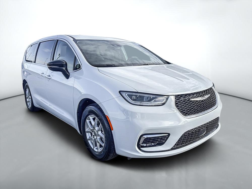 Chrysler Pacifica Touring L