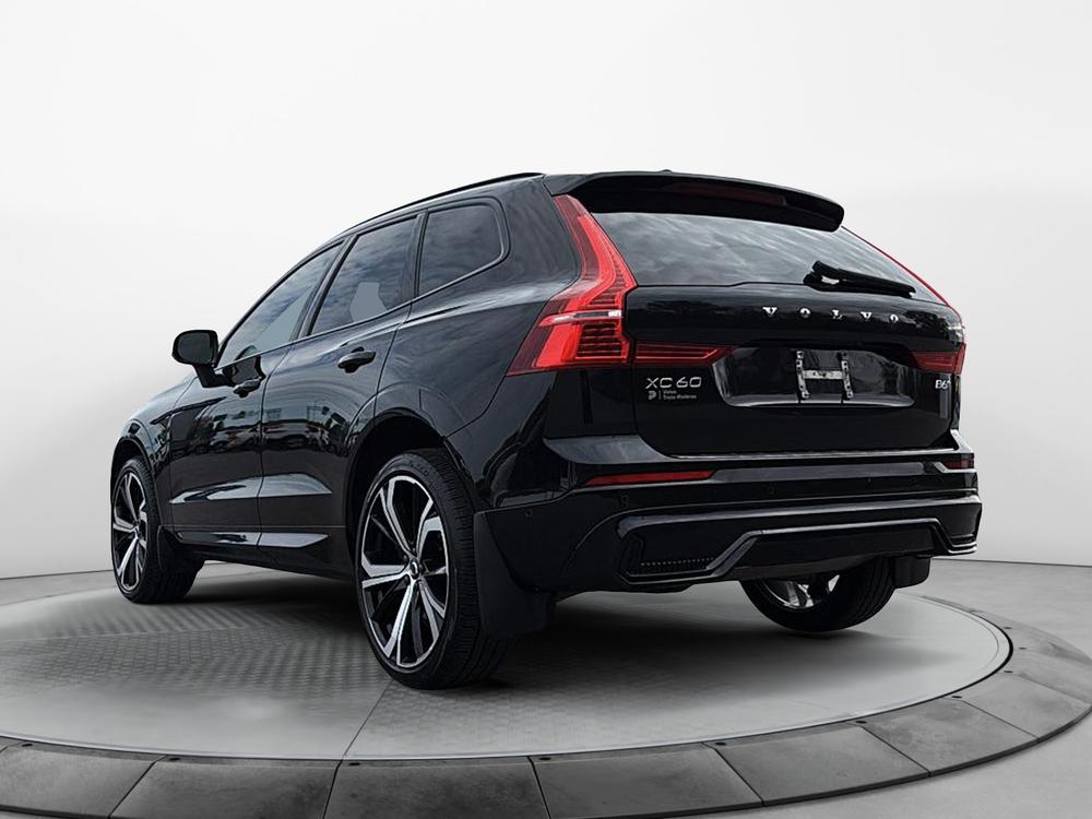 Volvo XC60 B6 R-DESIGN AWD 2022 d’occasion à vendre - 8