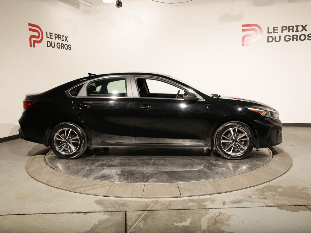 Kia Forte EX 2023 d’occasion à vendre - 2