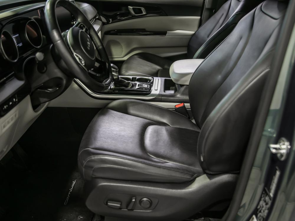 Kia Carnival 2023 Bleu usage à vendre Kia Carnival 2023 Bleu usage à vendre