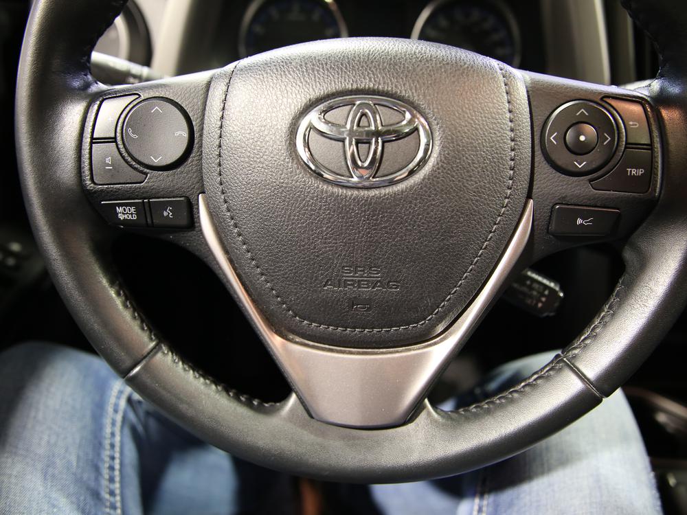 Toyota RAV4 XLE AWD 2017 d’occasion à vendre - 19