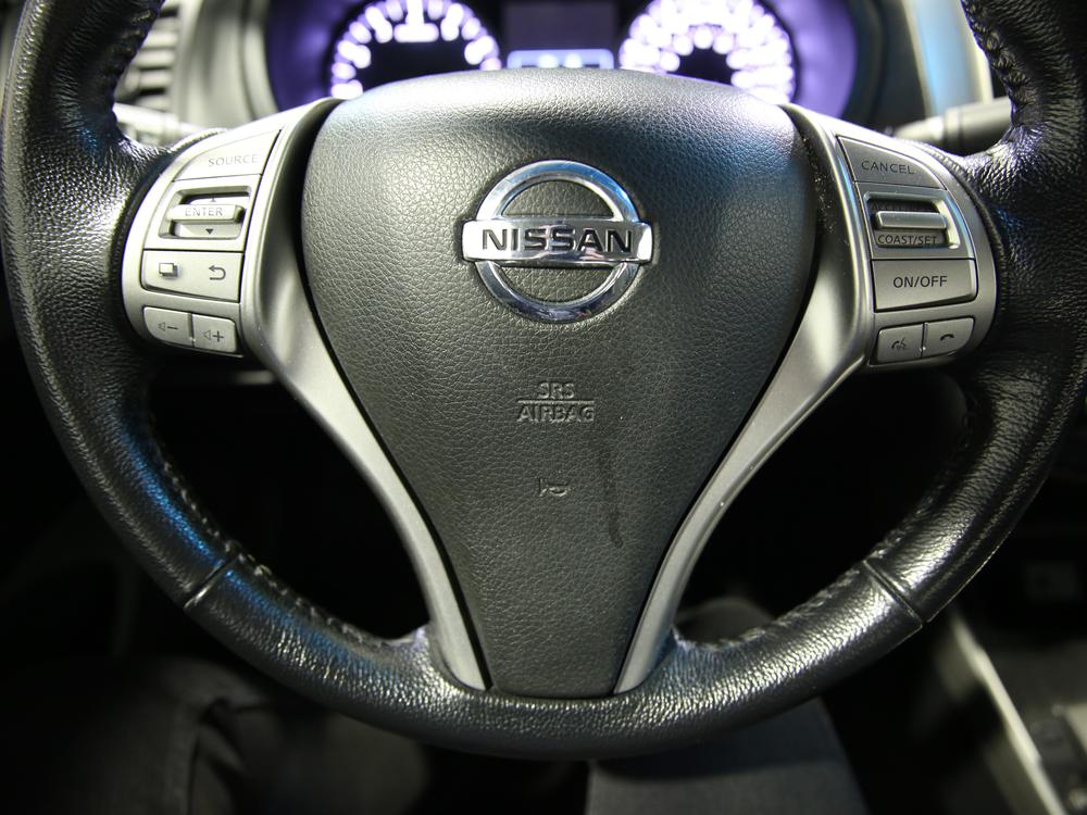 Nissan Altima sv 2013 d’occasion à vendre - 21