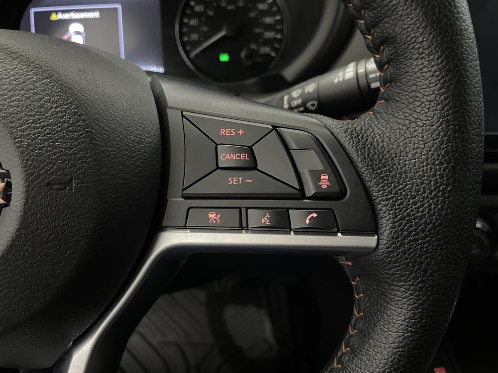 Nissan Kicks SR / Toit noir 2021 d’occasion à vendre - 17