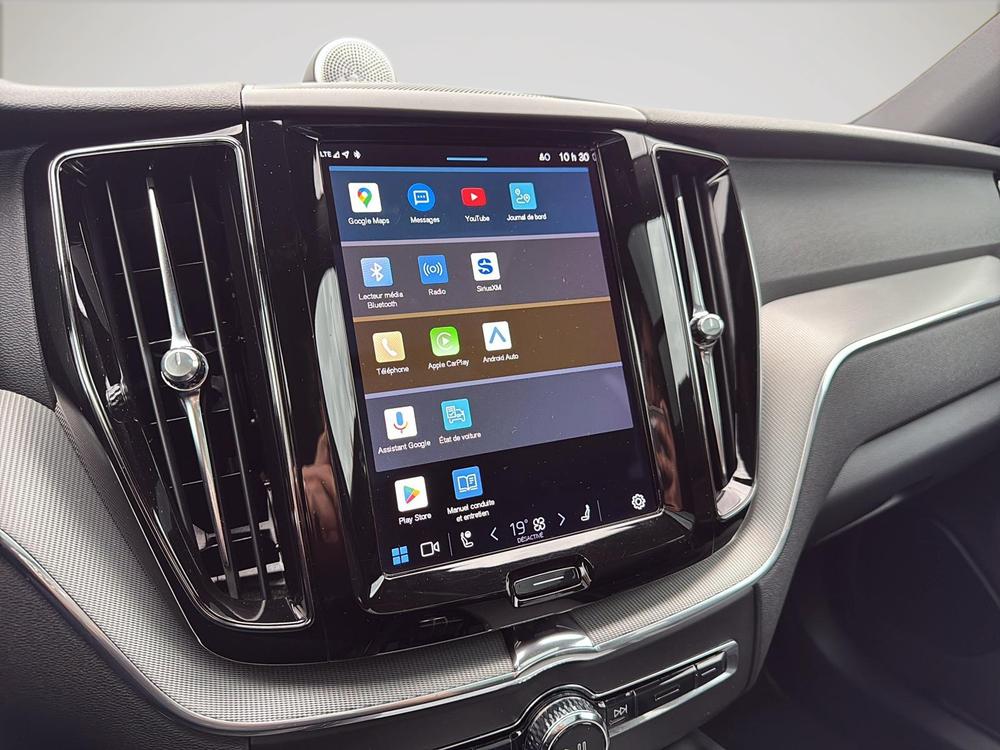 Volvo XC60 Recharge T8 R-DESIGN // PLUG IN // AWD 2022 d’occasion à vendre - 17