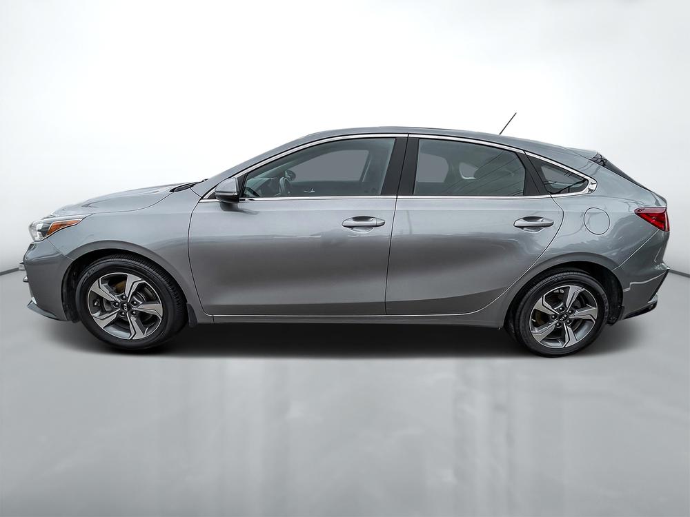 Kia Forte5 2021 Gris usage à vendre Kia Forte5 2021 Gris usage à vendre