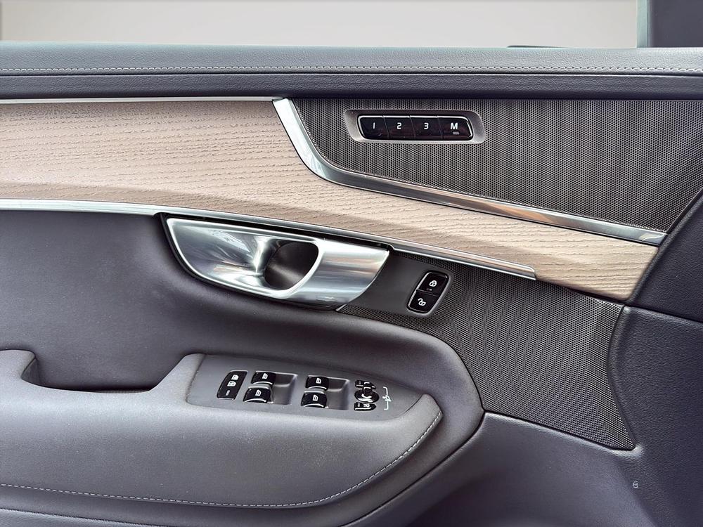 Volvo XC90 B6 CORE AWD // 2025.5 // 7PLACES 2025 d’occasion à vendre - 19