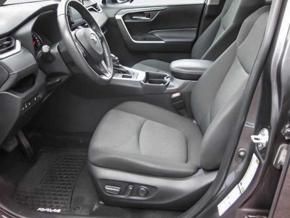 Toyota RAV4 XLE 2021 d’occasion à vendre - 12