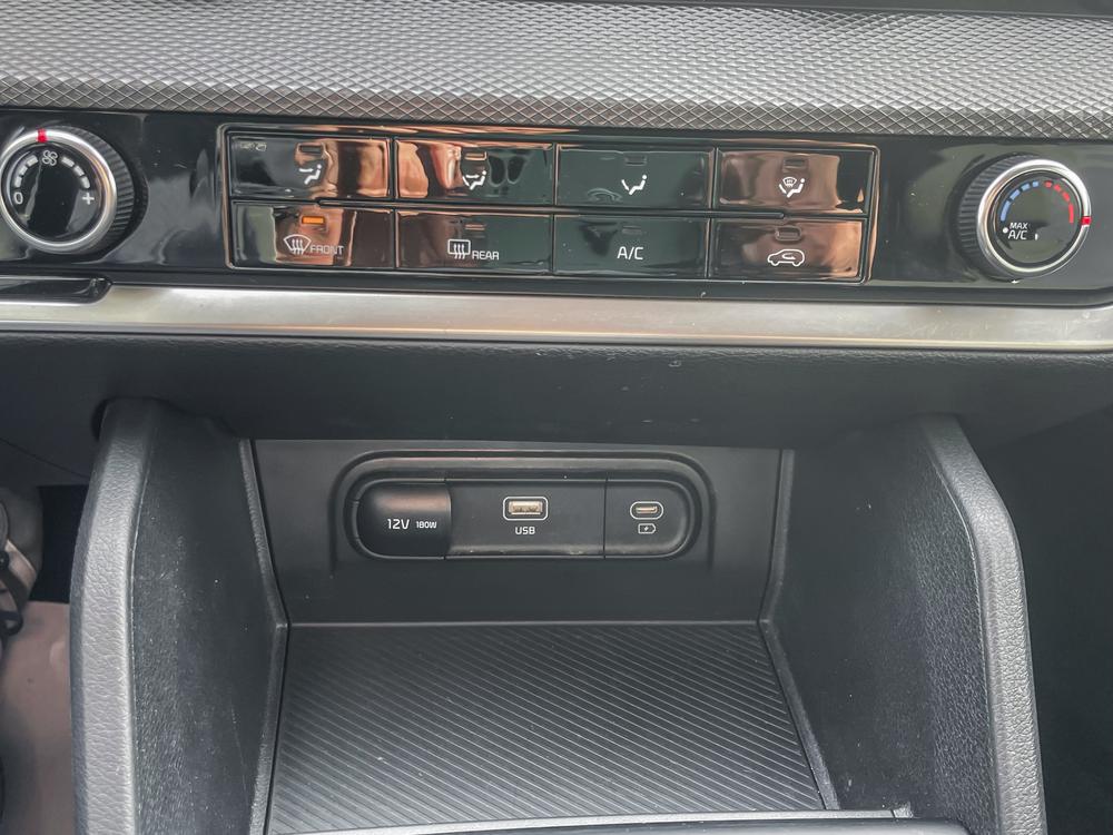 Kia Sportage 2023 Noir usage à vendre Kia Sportage 2023 Noir usage à vendre