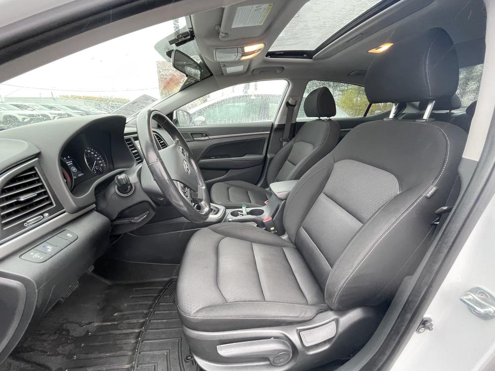 Hyundai Elantra GLS 2017 d’occasion à vendre - 13