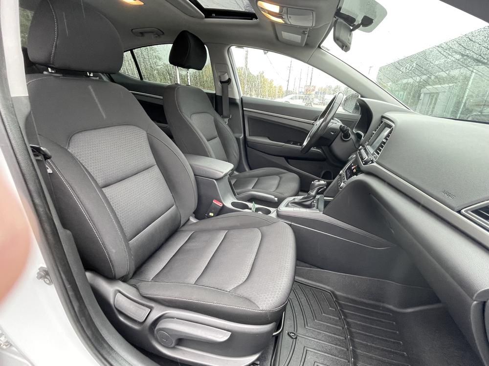 Hyundai Elantra GLS 2017 d’occasion à vendre - 30