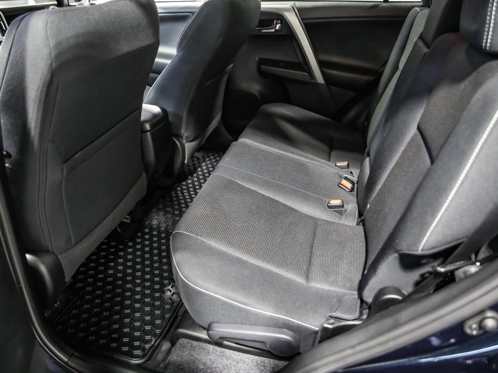 Toyota RAV4 XLE AWD 2017 d’occasion à vendre - 32