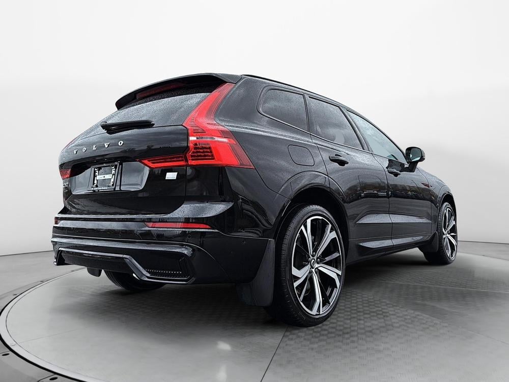 Volvo XC60 Recharge T8 R-DESIGN // PLUG IN // AWD 2022 d’occasion à vendre - 6