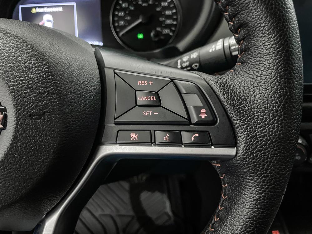 Nissan Kicks SR / Toit noir 2021 d’occasion à vendre - 17