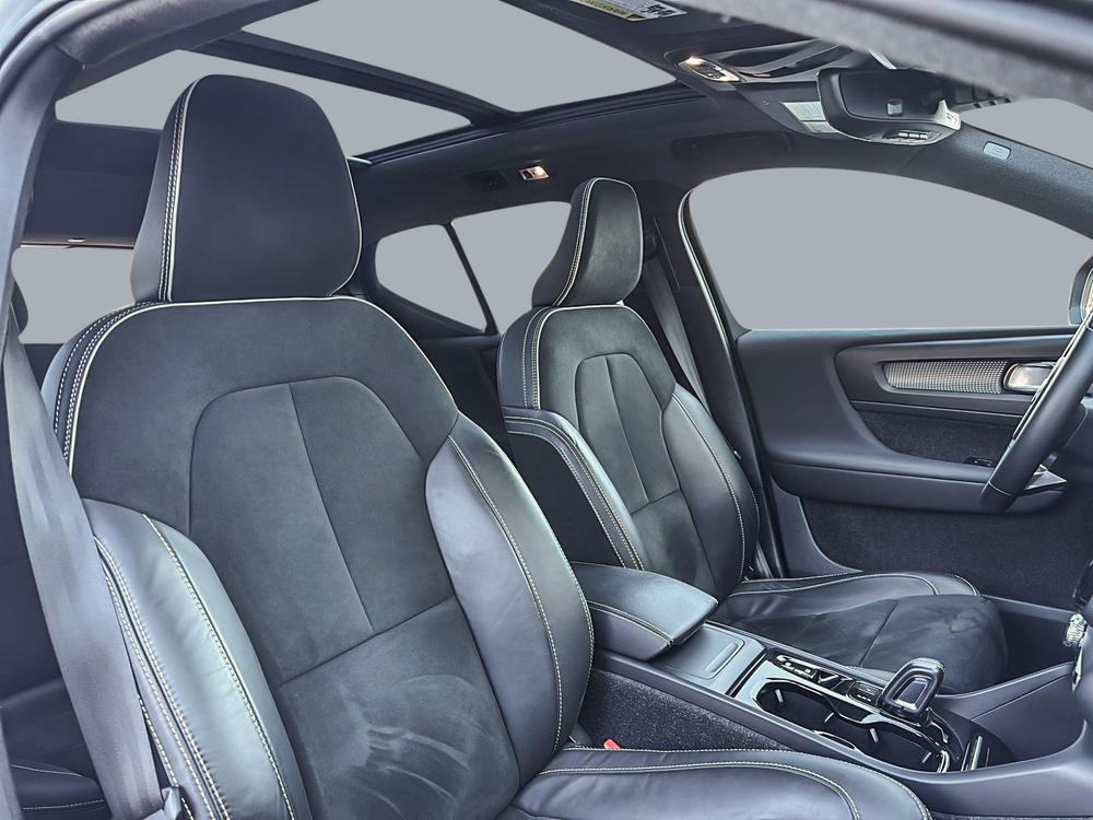 Volvo XC40 2022 Gris usage à vendre Volvo XC40 2022 Gris usage à vendre