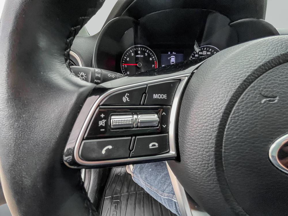 Kia Forte5 2021 Gris usage à vendre Kia Forte5 2021 Gris usage à vendre