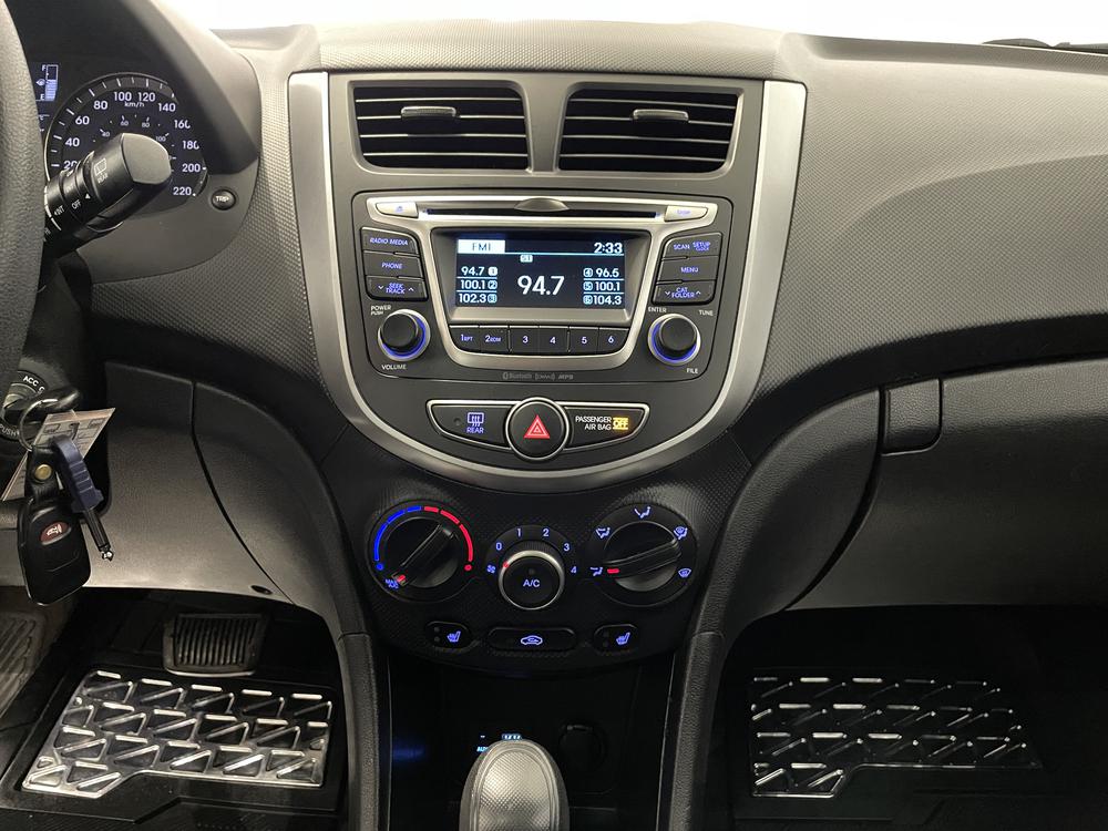 Hyundai Accent SE 2017 d’occasion à vendre - 19