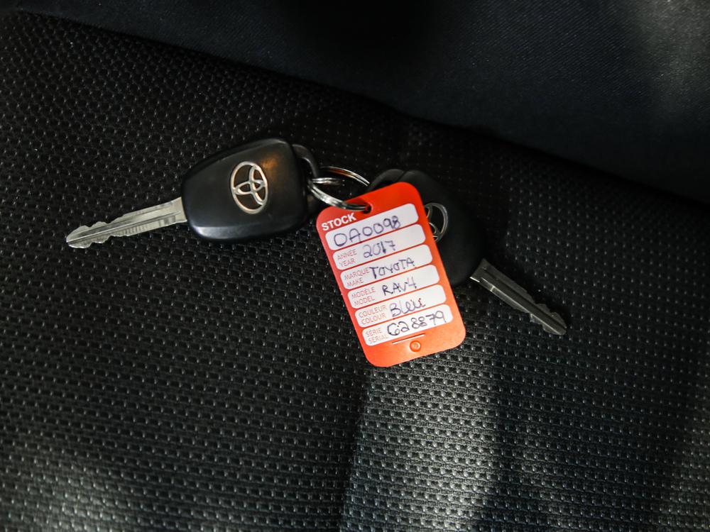 Toyota RAV4 XLE AWD 2017 d’occasion à vendre - 35