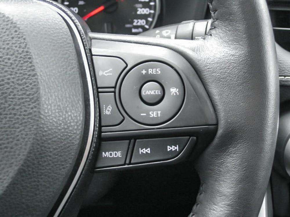 Toyota RAV4 XLE 2021 d’occasion à vendre - 18