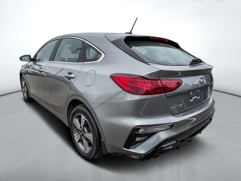 Kia Forte5 2021 Gris usage à vendre Kia Forte5 2021 Gris usage à vendre