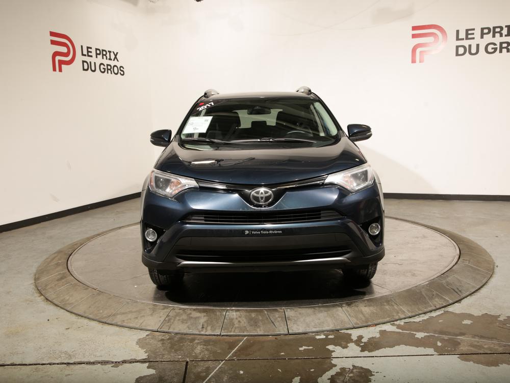 Toyota RAV4 XLE AWD 2017 d’occasion à vendre - 9