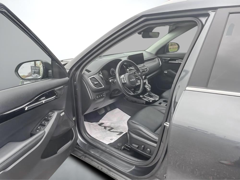Kia Seltos 2023 Gris usage à vendre Kia Seltos 2023 Gris usage à vendre
