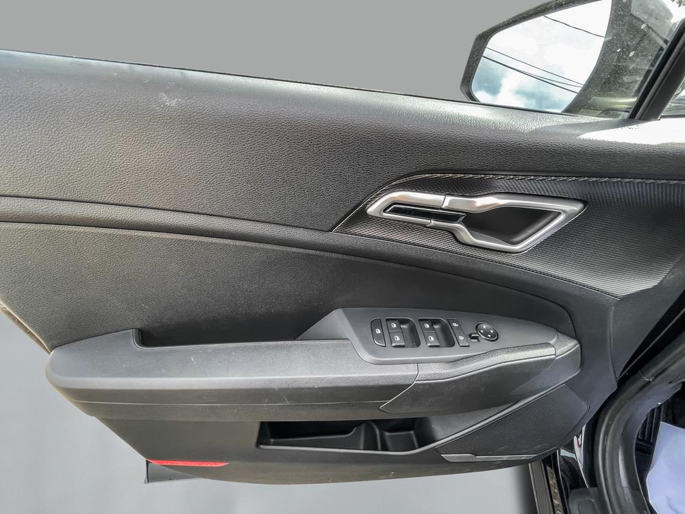 Kia Sportage 2023 Noir usage à vendre Kia Sportage 2023 Noir usage à vendre