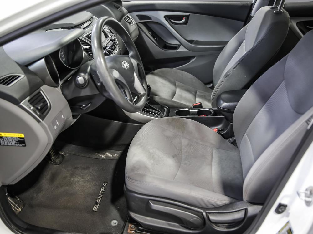 Hyundai Elantra L 2016 d’occasion à vendre - 16