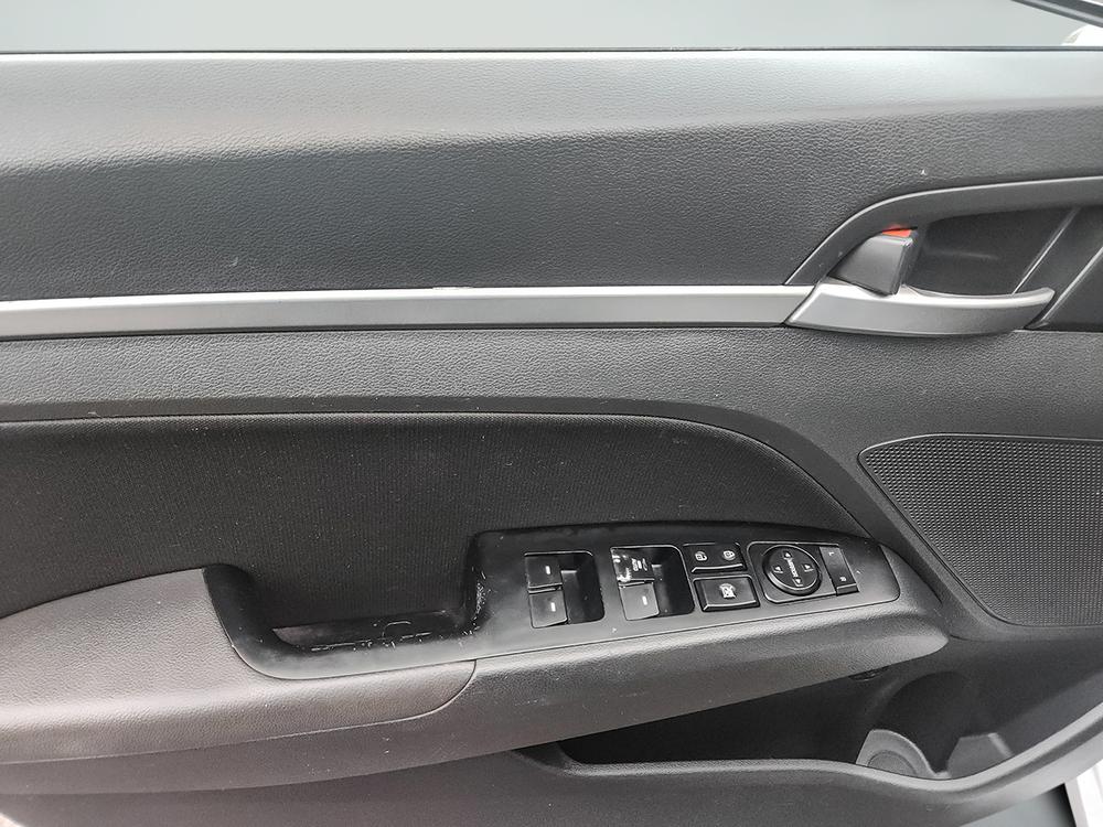 Hyundai Elantra GL 2018 d’occasion à vendre - 11
