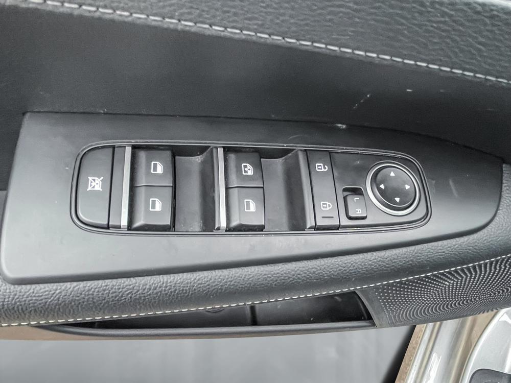 Kia Forte5 2021 Gris usage à vendre Kia Forte5 2021 Gris usage à vendre