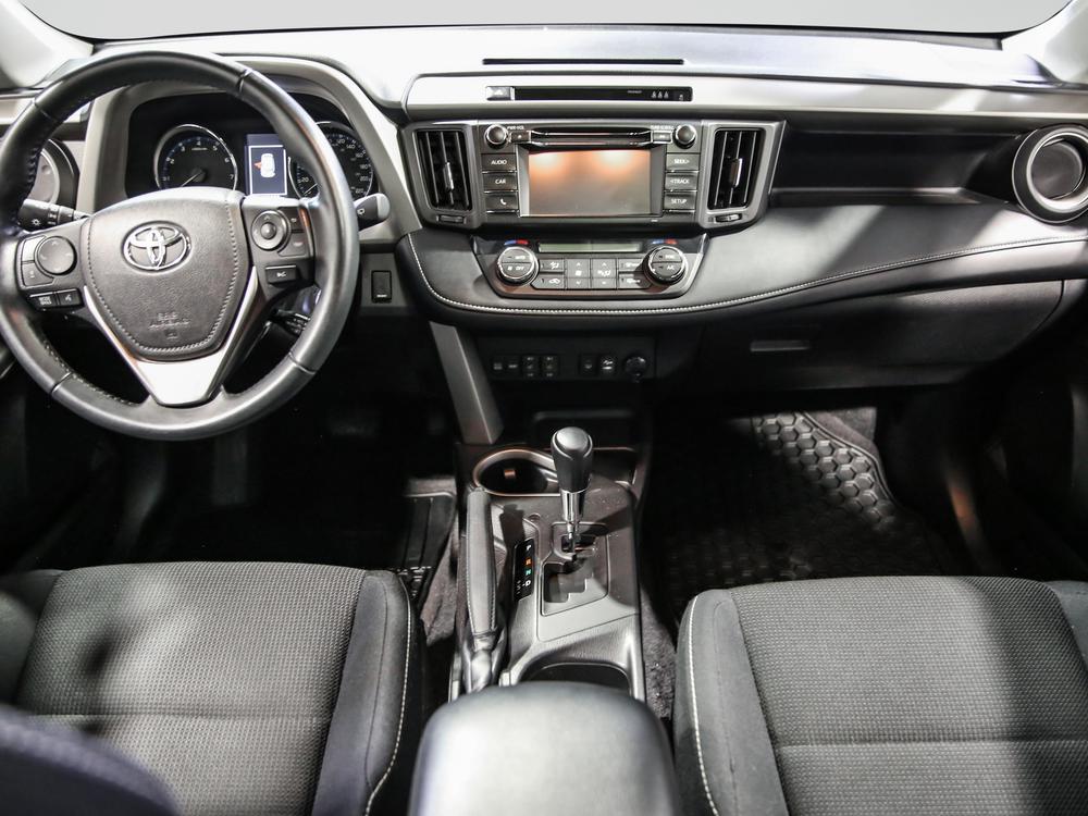 Toyota RAV4 XLE AWD 2017 d’occasion à vendre - 31