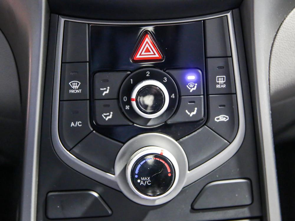 Hyundai Elantra L 2016 d’occasion à vendre - 24