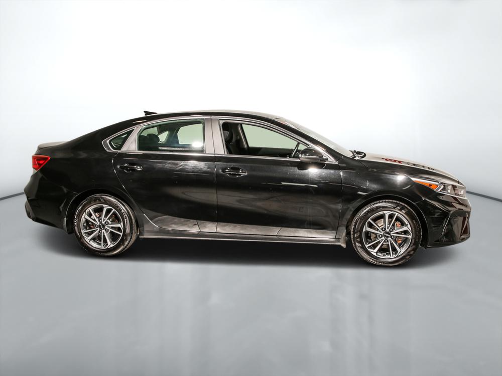 Kia Forte EX 2023 d’occasion à vendre - 2