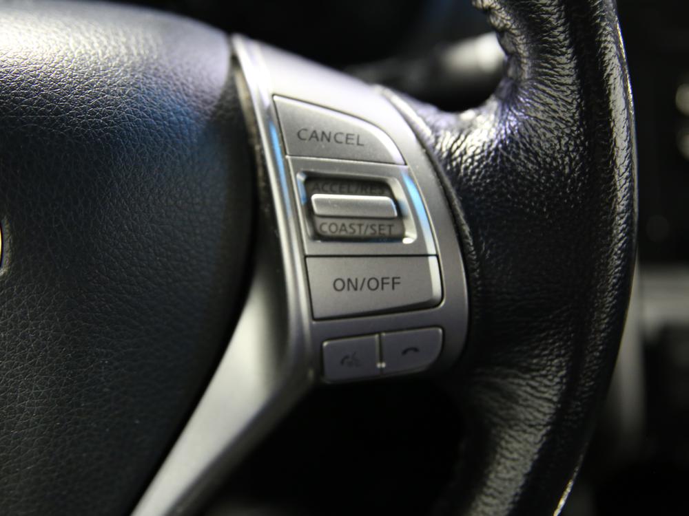 Nissan Altima sv 2013 d’occasion à vendre - 23